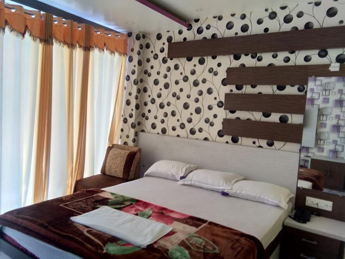Hotel Rajmahal Tarapith Bagian luar foto